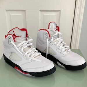Nike / NWT Air Jordan Retro 5 / White, Red, Black / 11